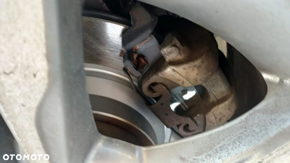 Mercedes-Benz Klasa E 300 4Matic 7G-TRONIC Avantgarde - 25