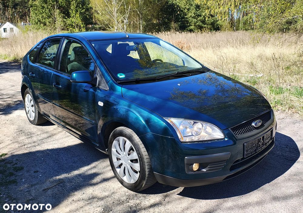 Ford Focus 1.6 16V Ghia - 10
