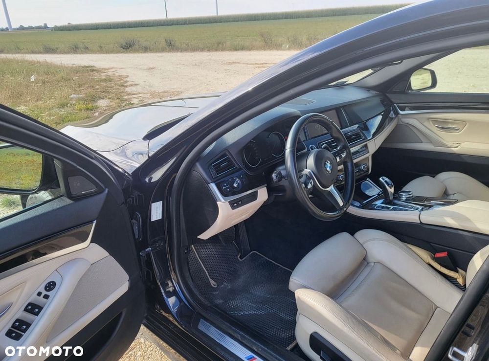 BMW Seria 5 528i xDrive - 13