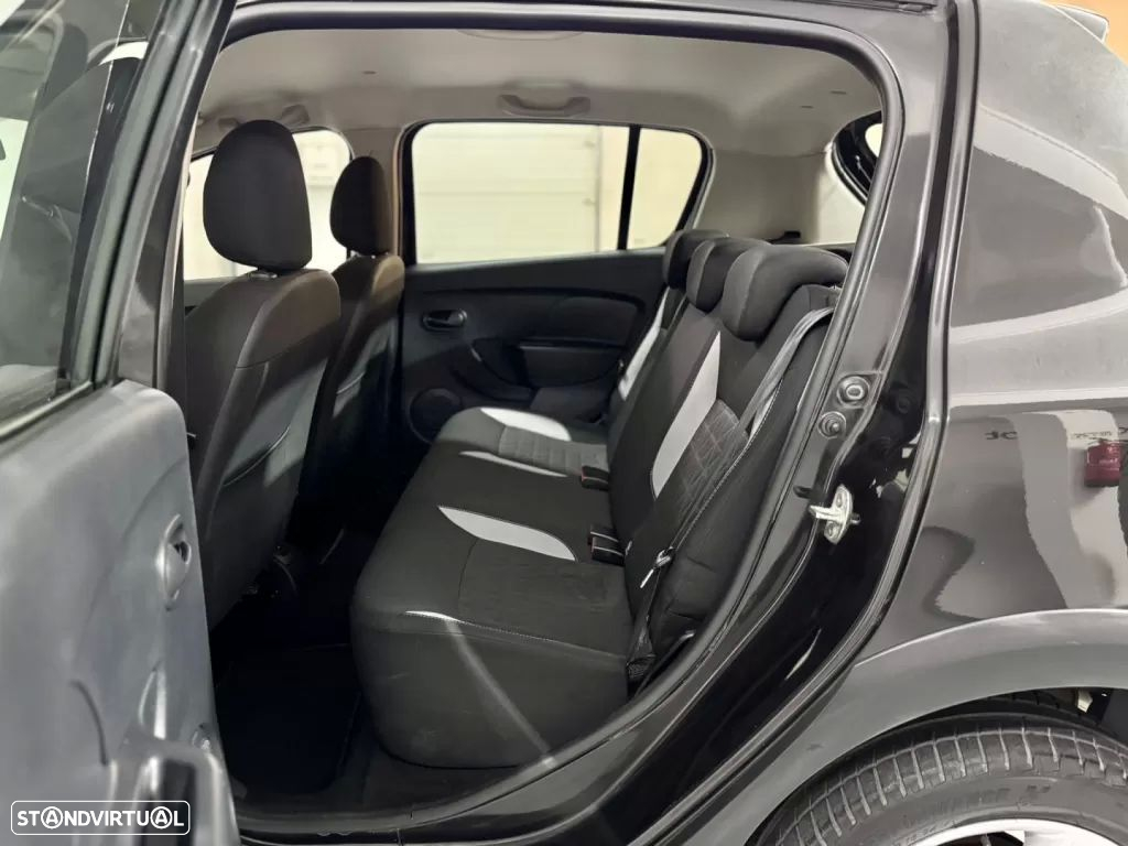 Dacia Sandero 1.5 dCi Stepway - 37