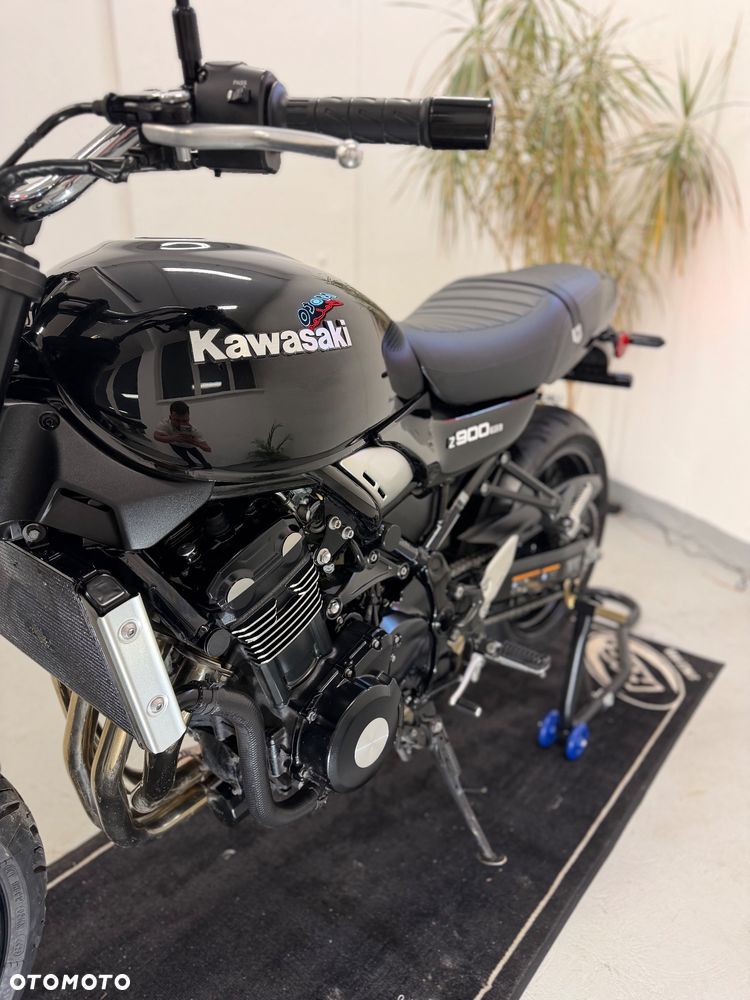 Kawasaki Z 900 RS - 11