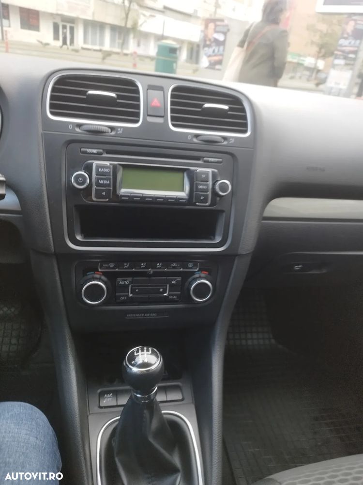 Volkswagen Golf 1.6 Comfortline - 9