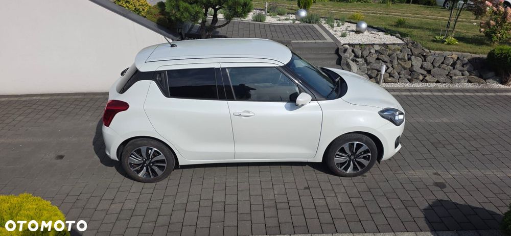 Suzuki Swift 1.2 Premium Plus CVT - 11