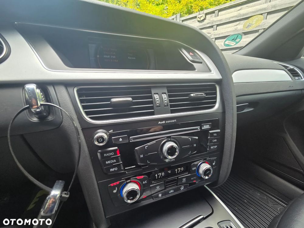 Audi A4 Avant 2.0 TDI DPF clean diesel S line Sportpaket - 14