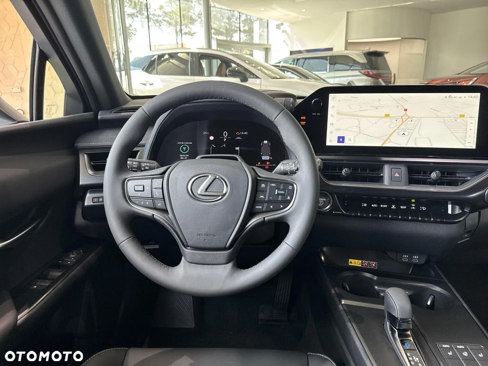 Lexus UX - 12