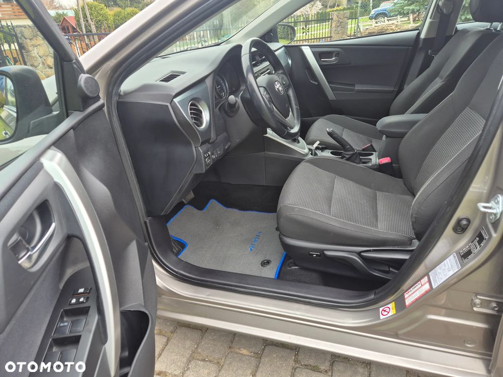 Toyota Auris 1.8 HSD Luna - 15