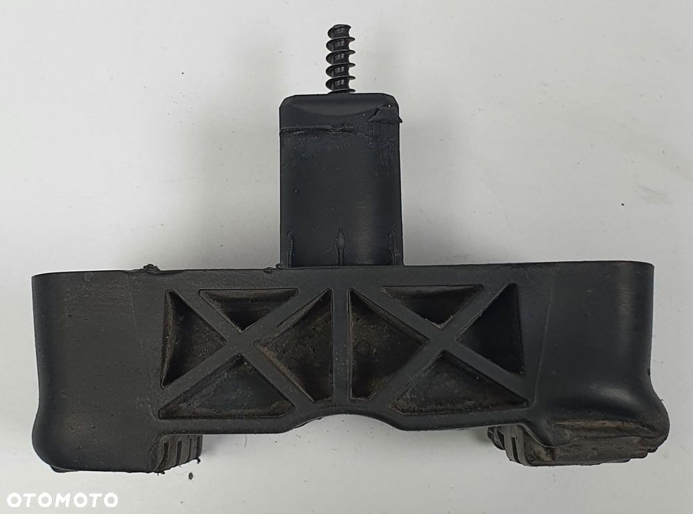 GUMA PODKŁADKA POD LEWAREK MERCEDES W205 A2046920028 A2046900009 - 2