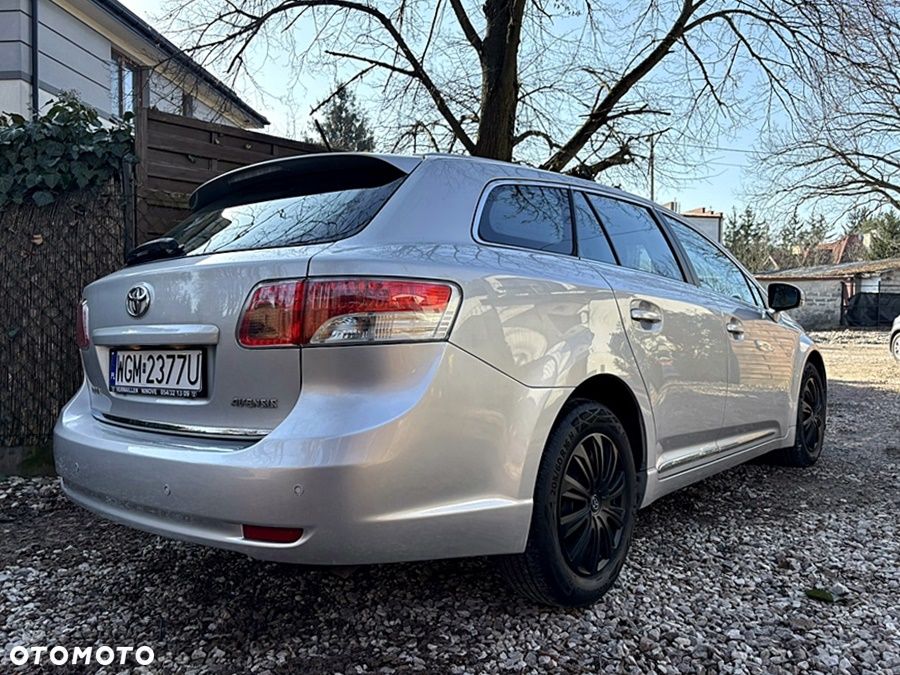 Toyota Avensis 2.0 D-4D - 3