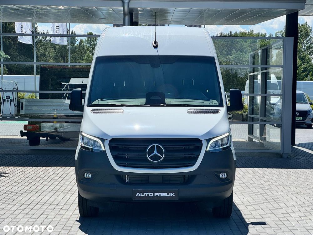 Mercedes-Benz Sprinter - 4