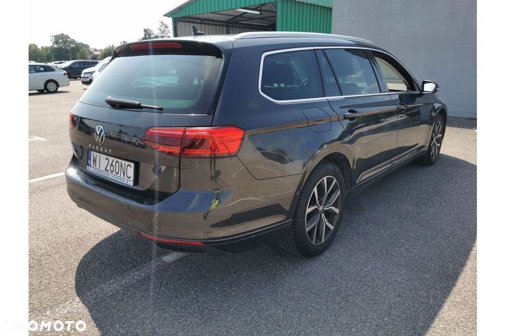 Volkswagen Passat Variant - 2
