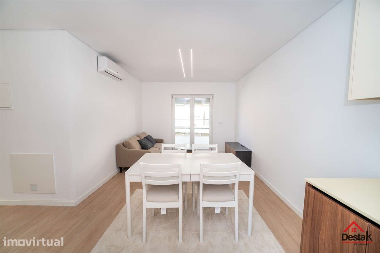 Apartamento T3 totalmente remodelado com varanda em Almada - Grande imagem: 2/31
