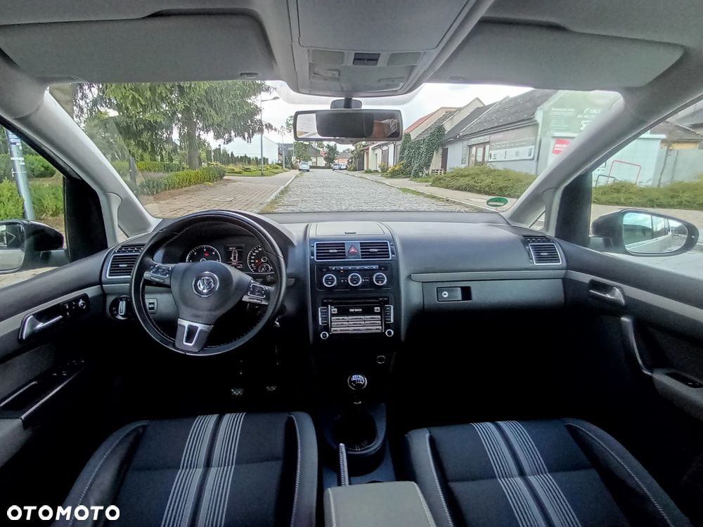 Volkswagen Touran 1.6 TDI DPF BlueMotion Technology MATCH - 30