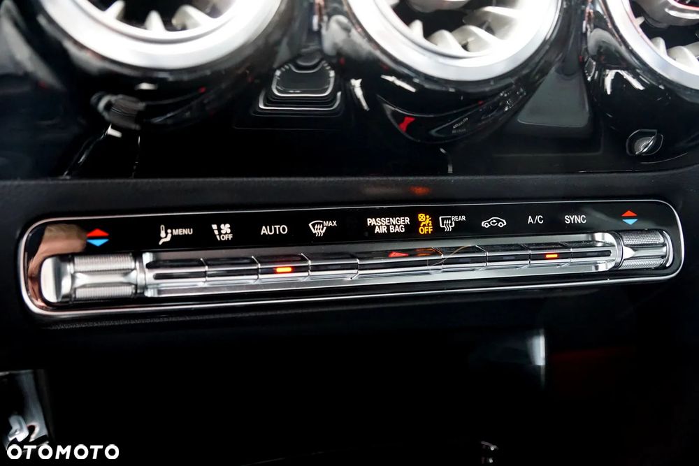 Mercedes-Benz CLA 200 AMG Line 7G-DCT - 37