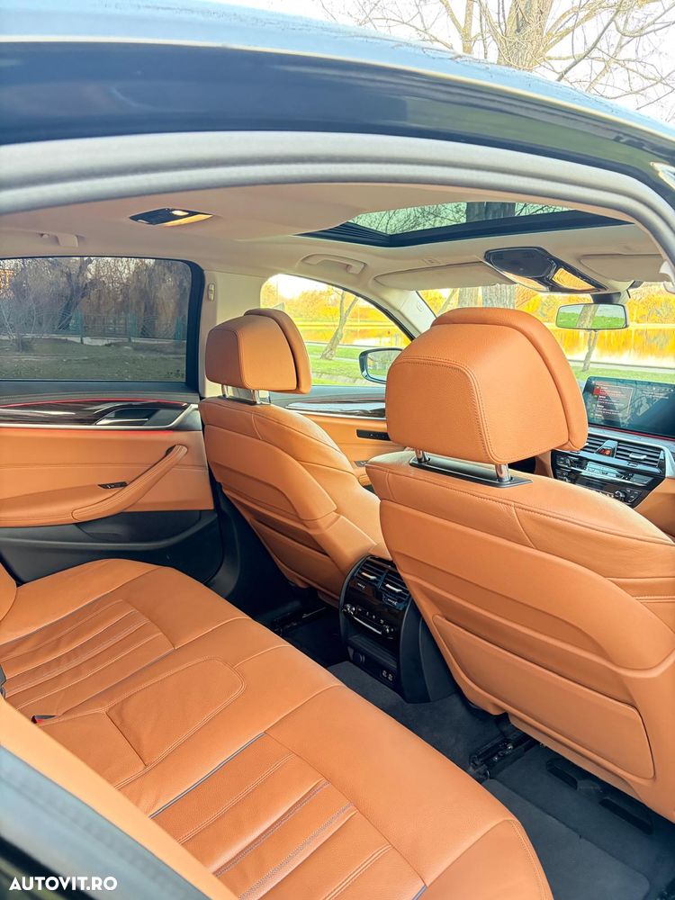 BMW Seria 5 540i xDrive AT MHEV - 15