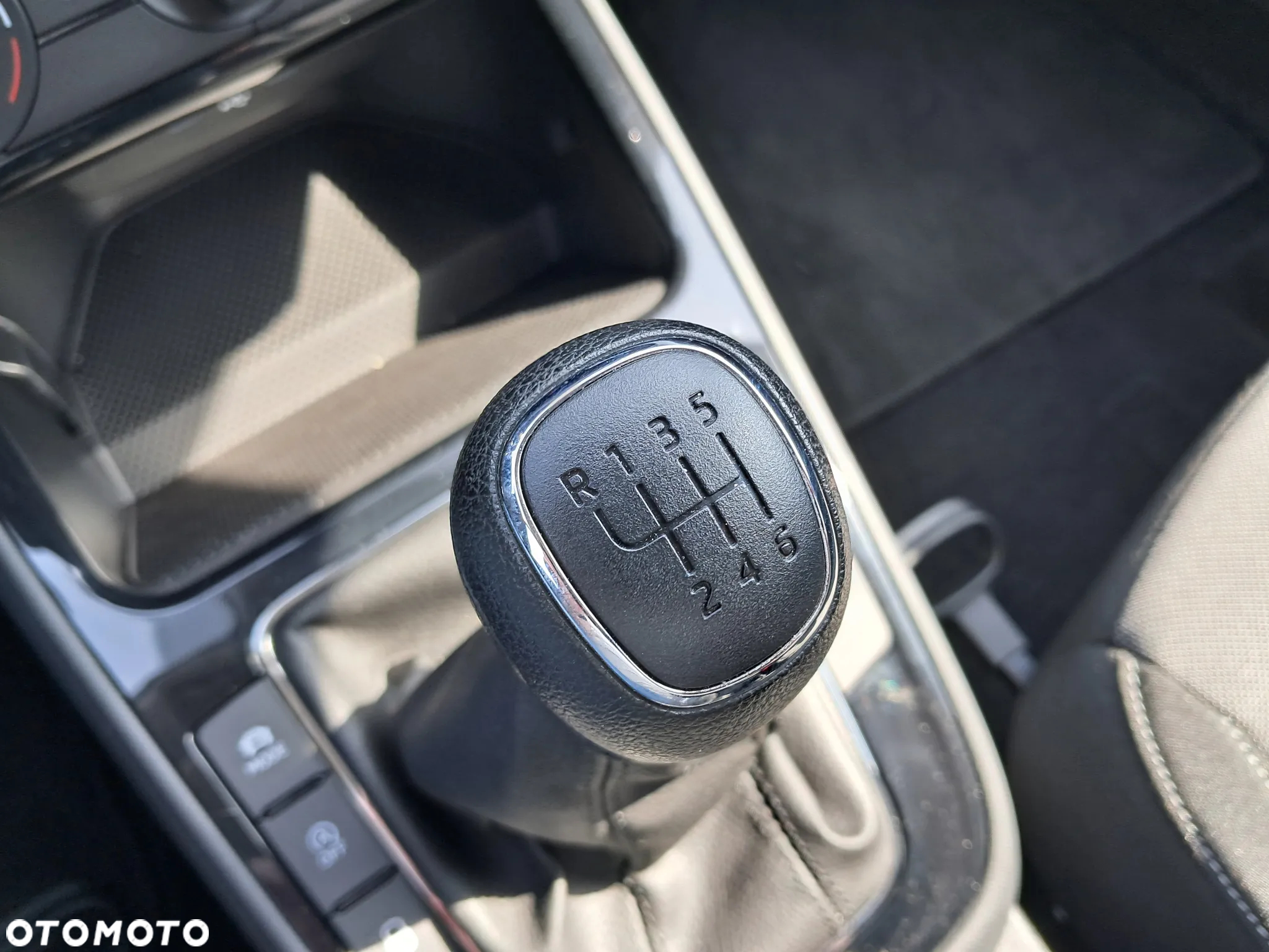 Skoda Fabia 1.0 TSI Selection - 23