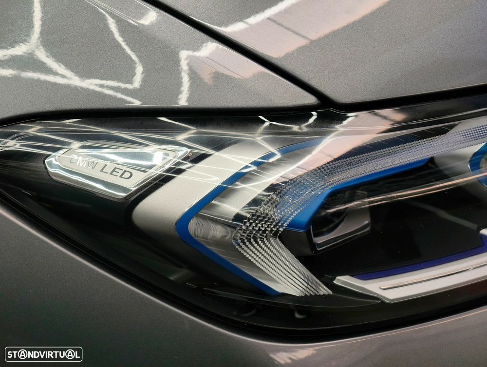 BMW 320 e Pack Desportivo M Auto - 15