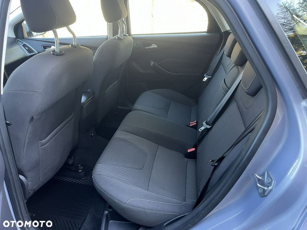 Ford Focus - 32
