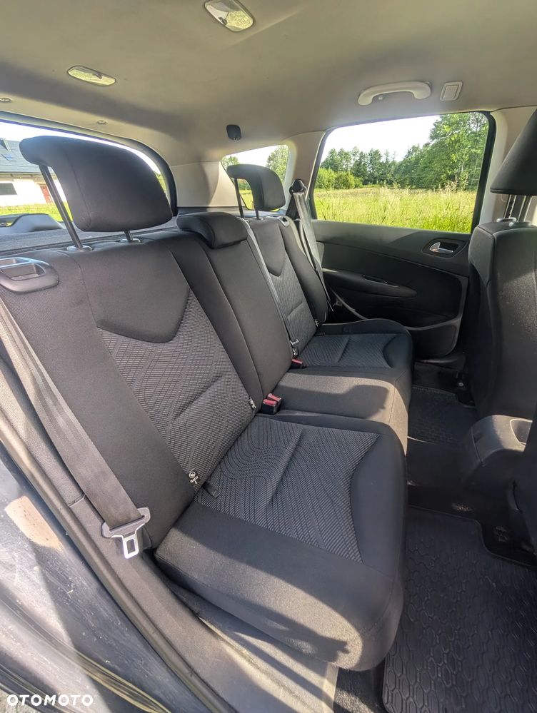 Peugeot 308 - 8
