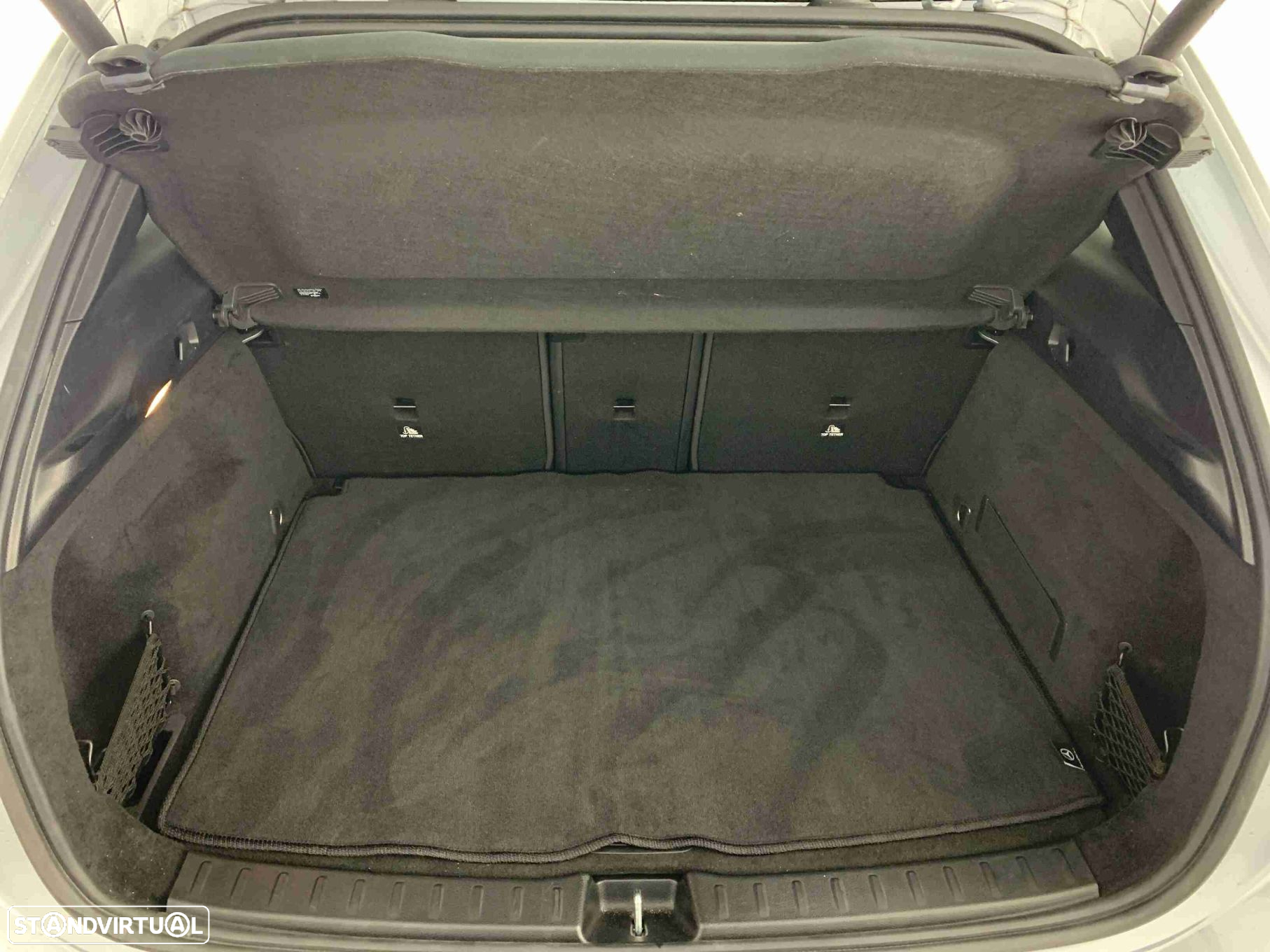 Mercedes-Benz GLA 180 d - 15