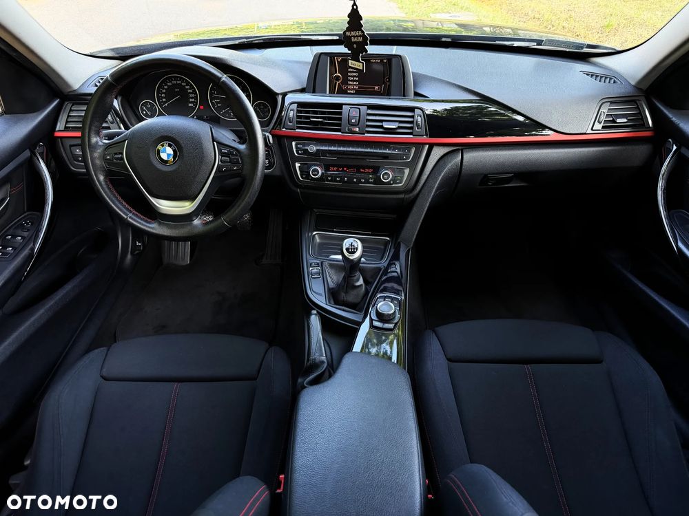 BMW Seria 3 320i Sport Line - 8