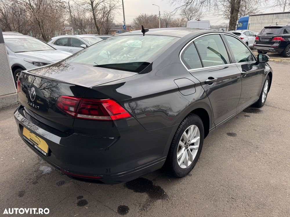 Volkswagen Passat 2.0 TDI DSG Comfortline - 10