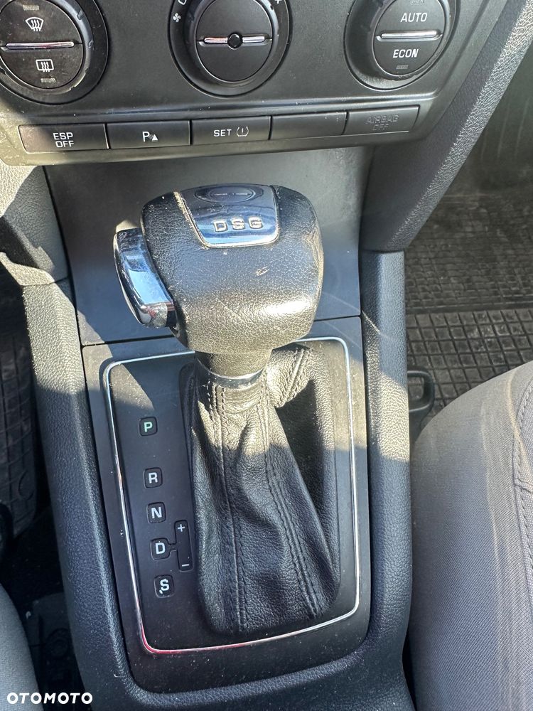 Skoda Octavia 2.0 TDI Ambiente DSG - 14
