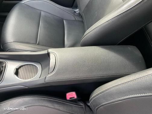 Toyota Avensis Touring Sports 1.6 D-4D Luxury+GPS - 27