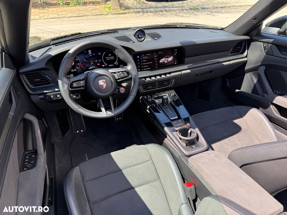 Porsche 992 - 12