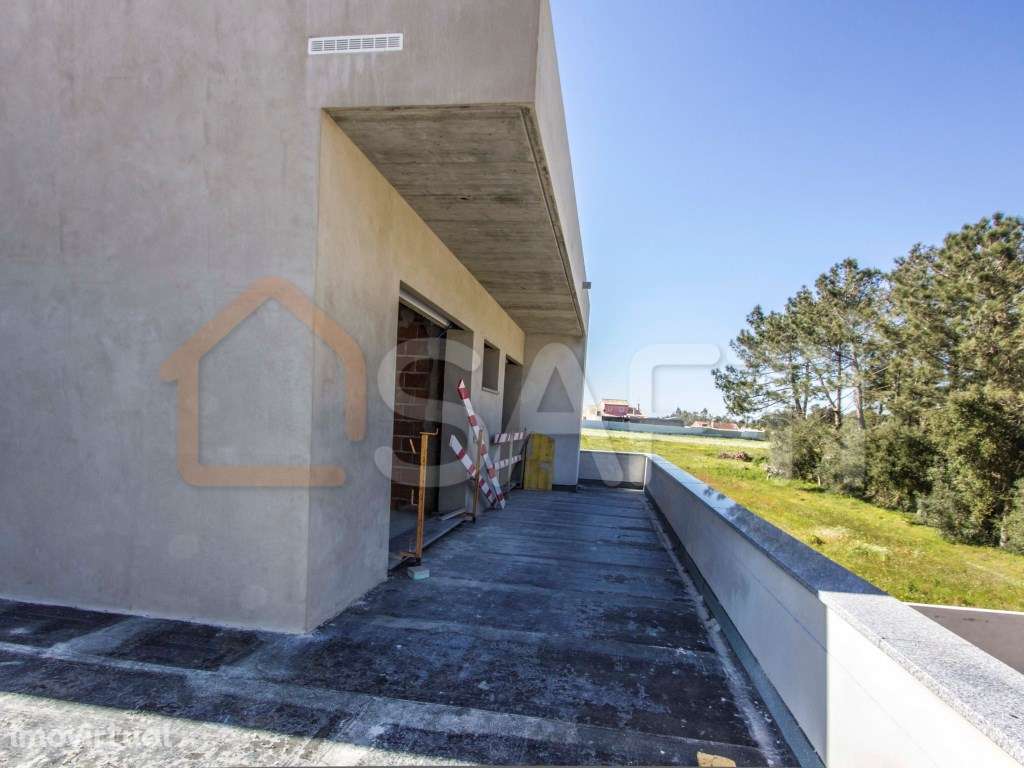 Excelente Moradia Isolada - Grande imagem: 2/24