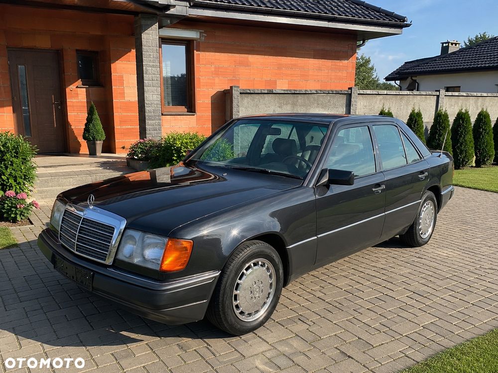 Mercedes-Benz 280 - 2