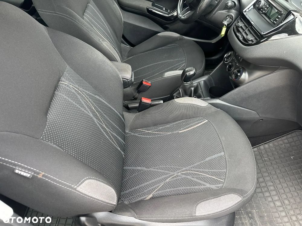 Peugeot 208 - 18