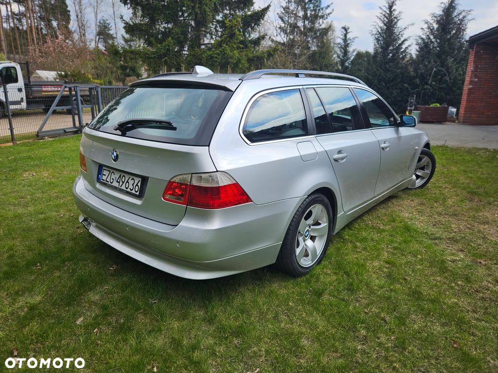 BMW Seria 5 525i Touring - 6