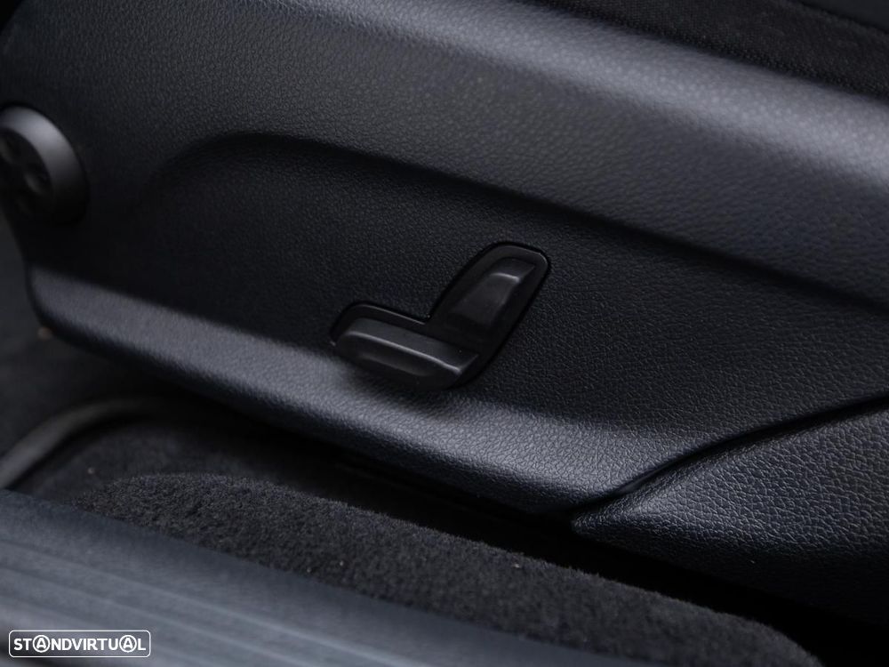 Mercedes-Benz E 300 de 4Matic 9G-TRONIC - 22