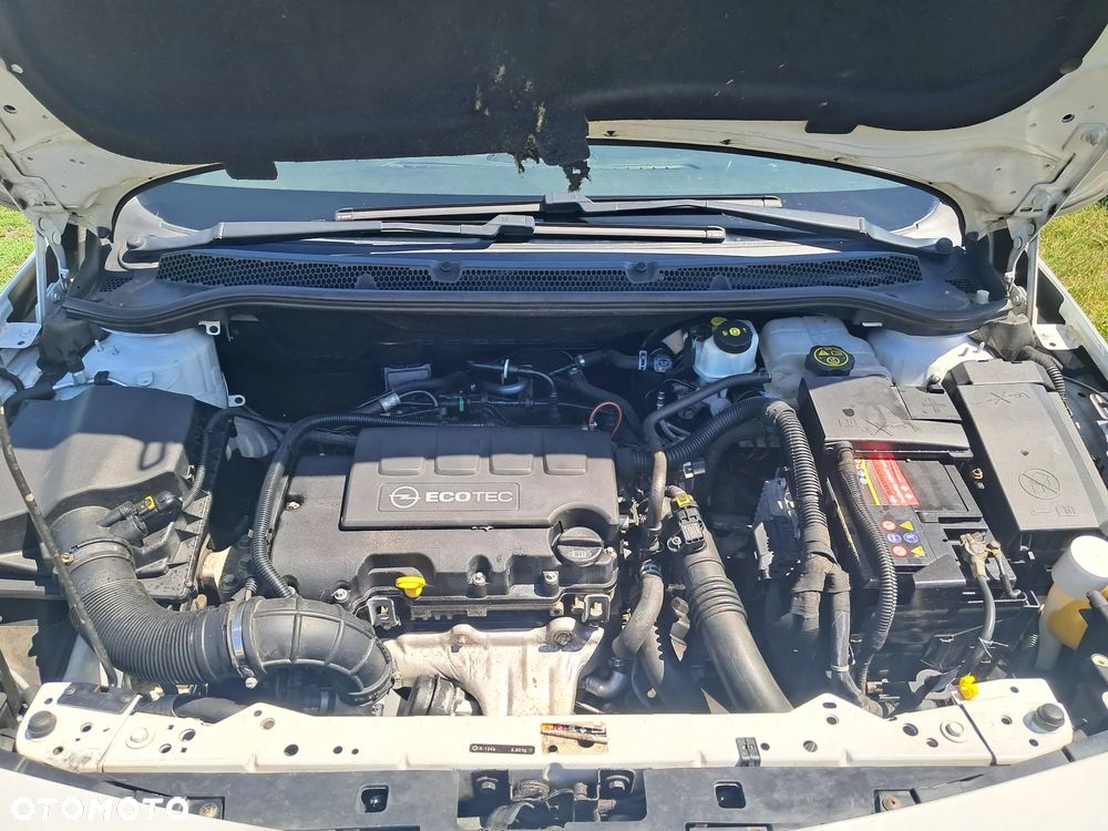 Opel Astra 1.4 Turbo - 23