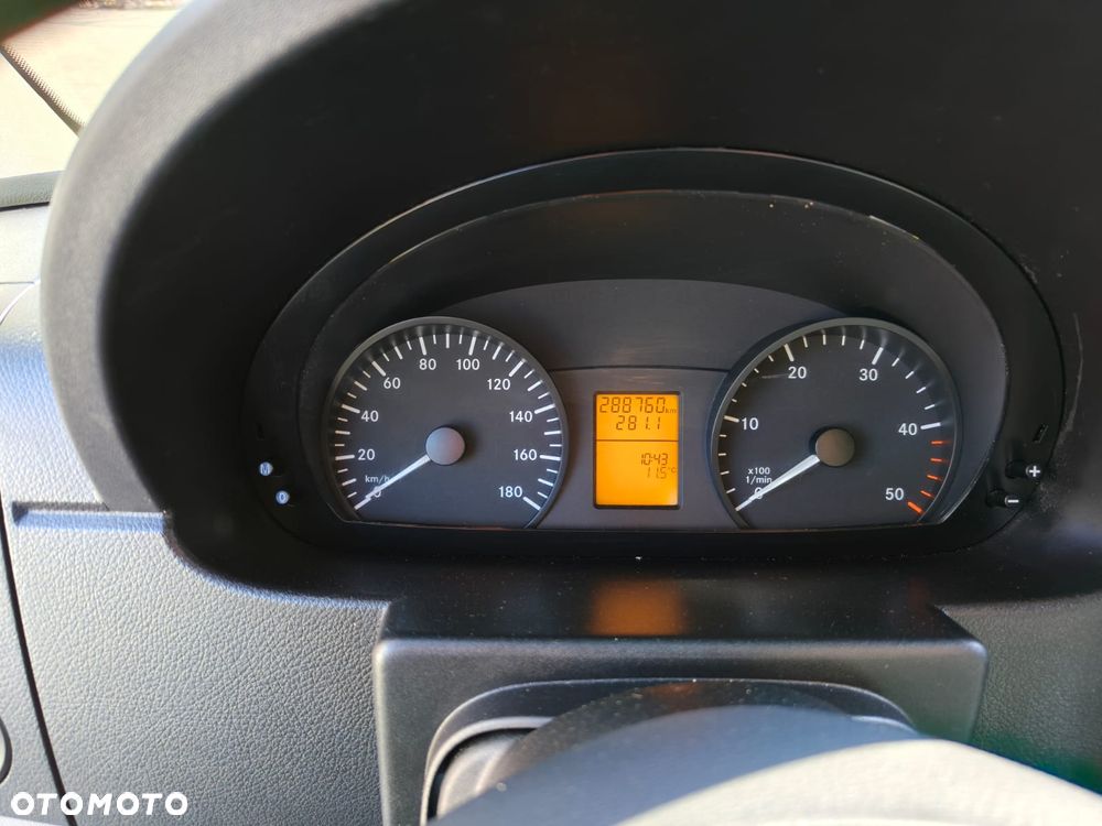 Mercedes-Benz Sprinter - 18