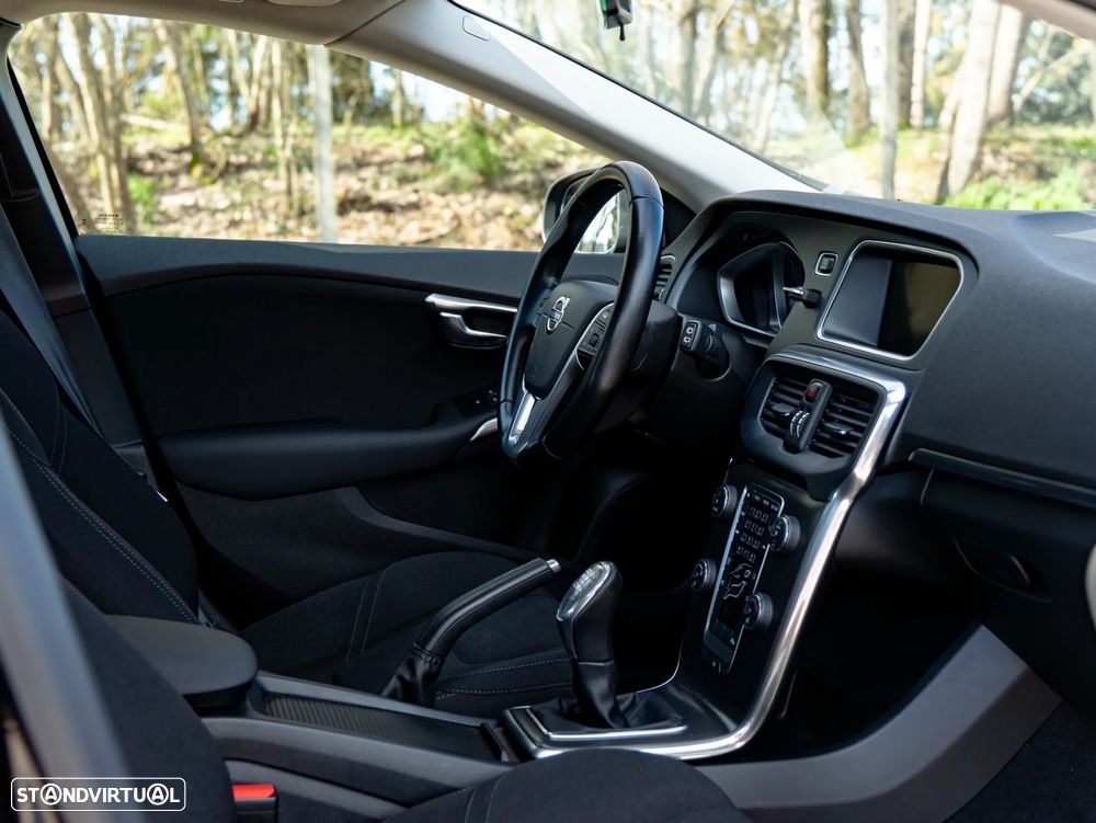 Volvo V40 1.6 D2 Kinetic - 19