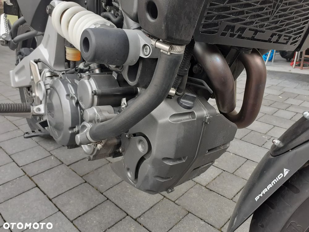 Yamaha MT - 15