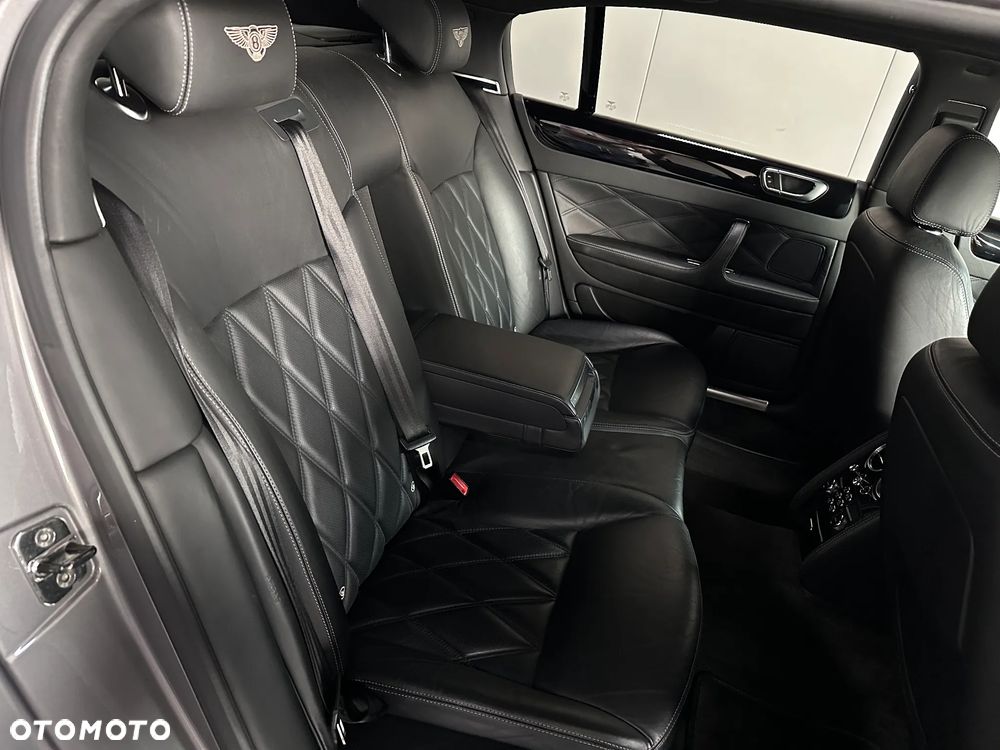 Bentley Flying Spur - 30