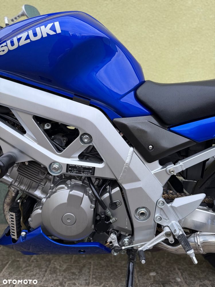 Suzuki SV - 27