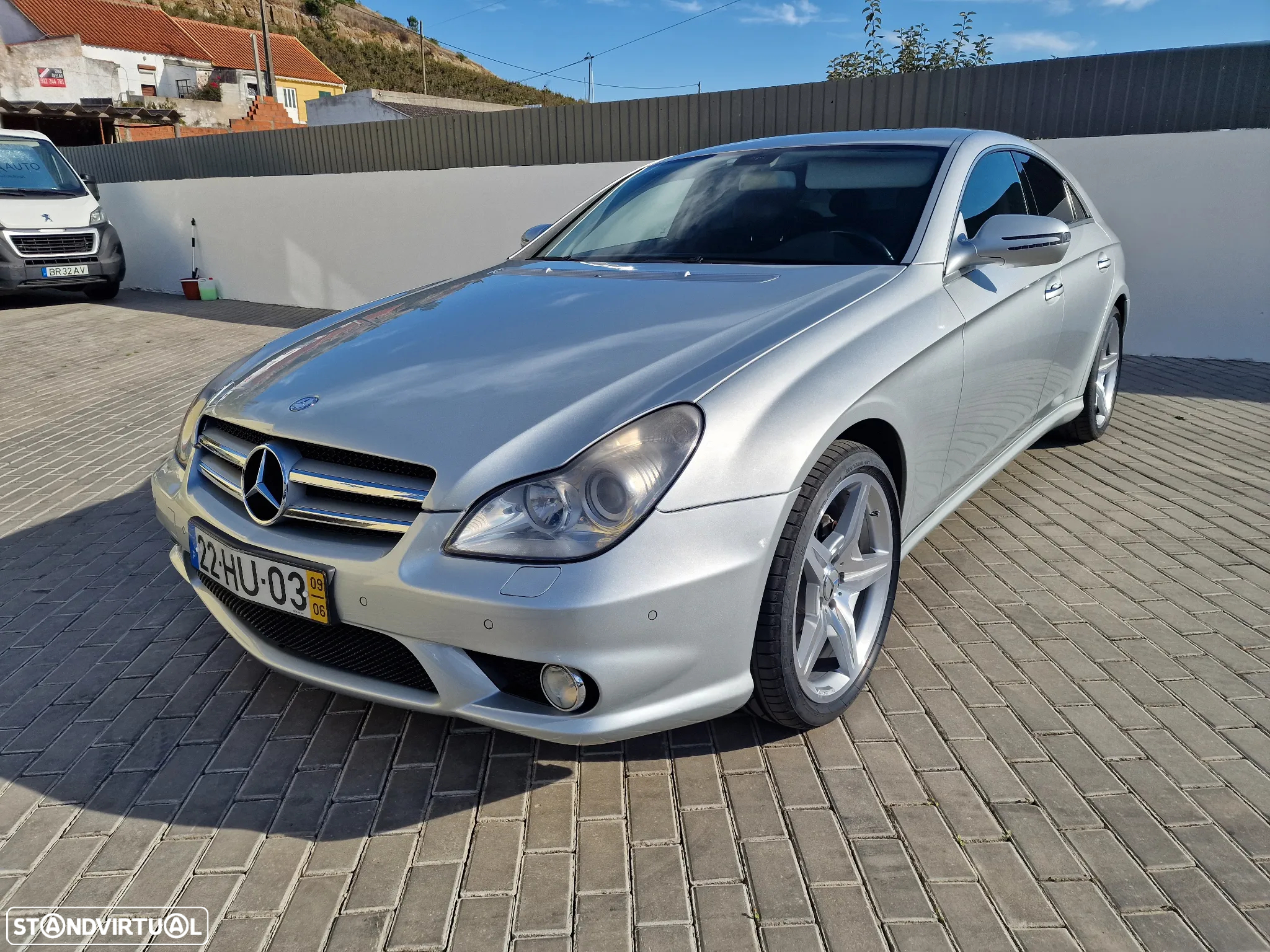 Mercedes-Benz 350 - 7
