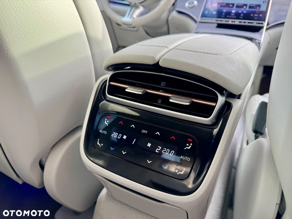 Mercedes-Benz EQE 350 90.5kWh 4-Matic Electric Art - 9