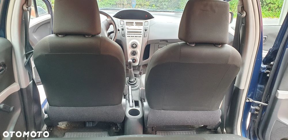 Toyota Yaris - 8