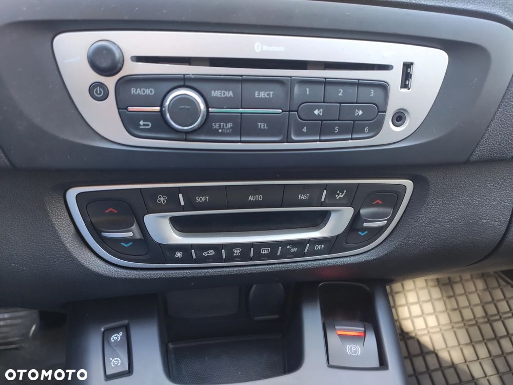 Renault Scenic - 13