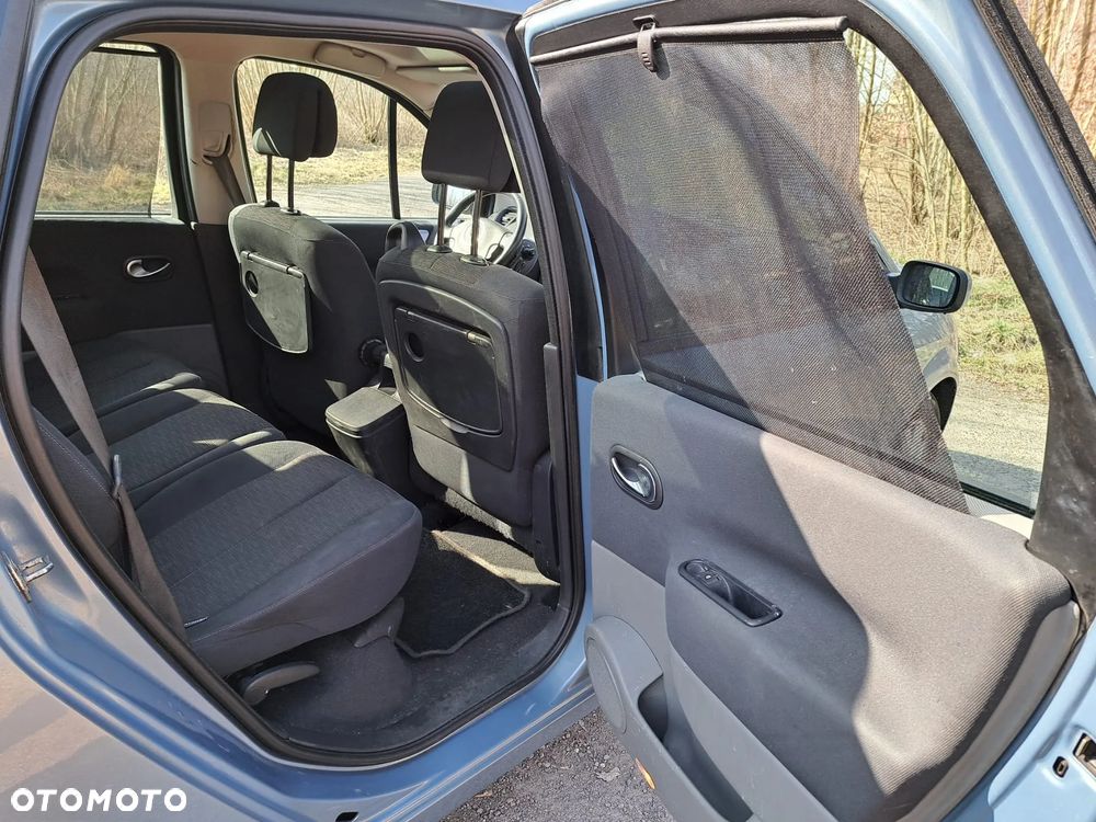 Renault Scenic - 32