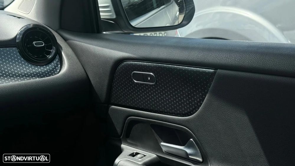 Mercedes-Benz GLA 180 d Style - 17