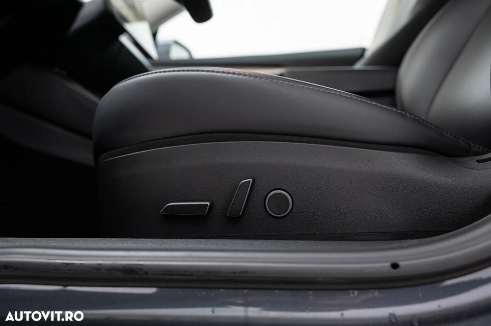 Tesla Model 3 Long Range AWD Premium - 21