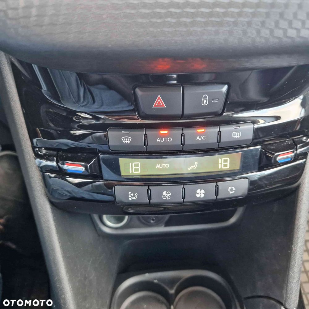 Peugeot 2008 PureTech 110 Stop&Start GT-Line Edition - 10