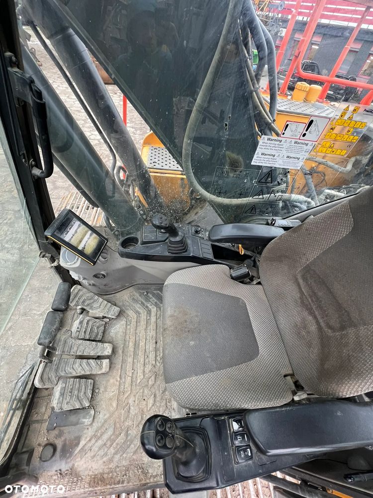 Volvo EC220 EL - 15