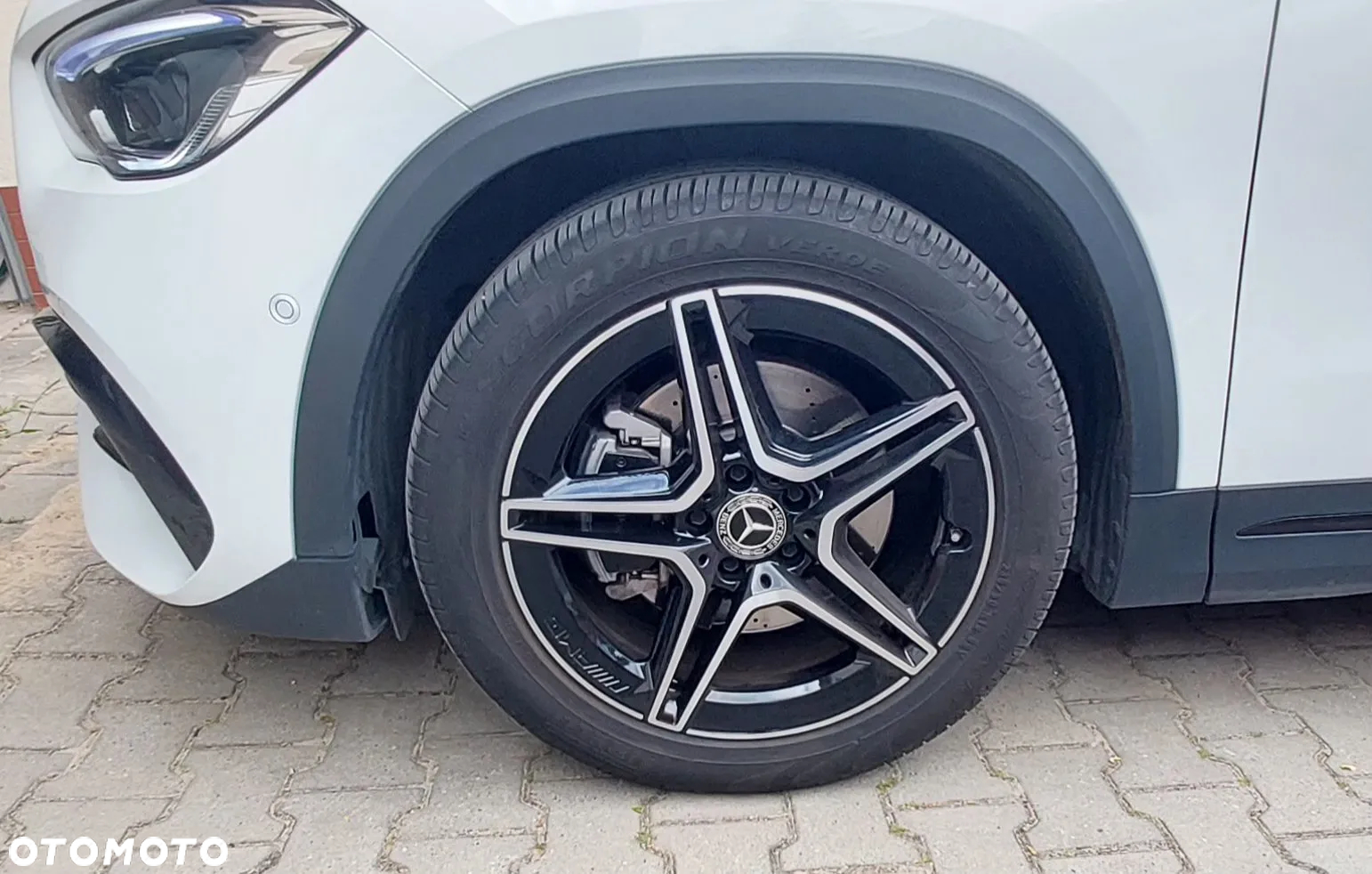 Mercedes-Benz GLA 200 AMG Line - 9