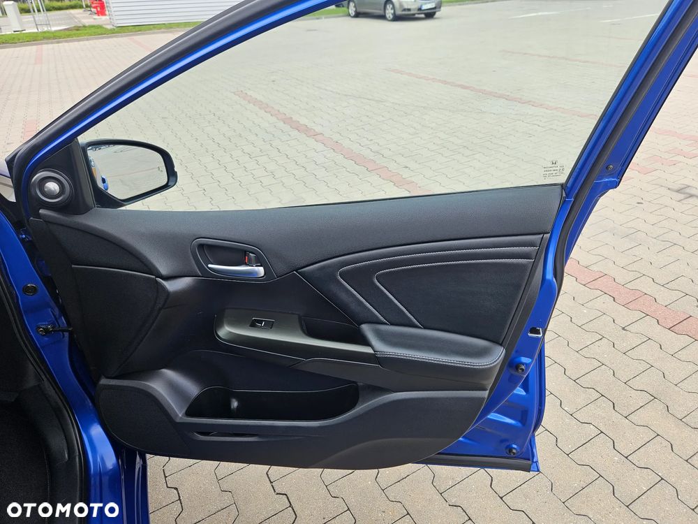 Honda Civic 1.8 i-VTEC Comfort 40 Jahre Edition - 22
